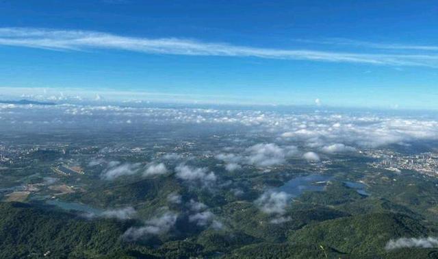 广东省“富到漏油”的县面积比2个香港大常住人口超过120万(图6)